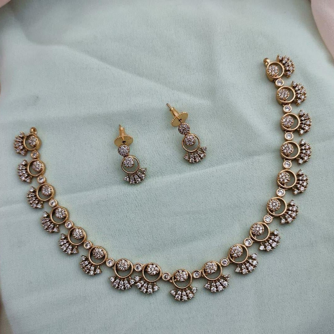 Sia Necklace
