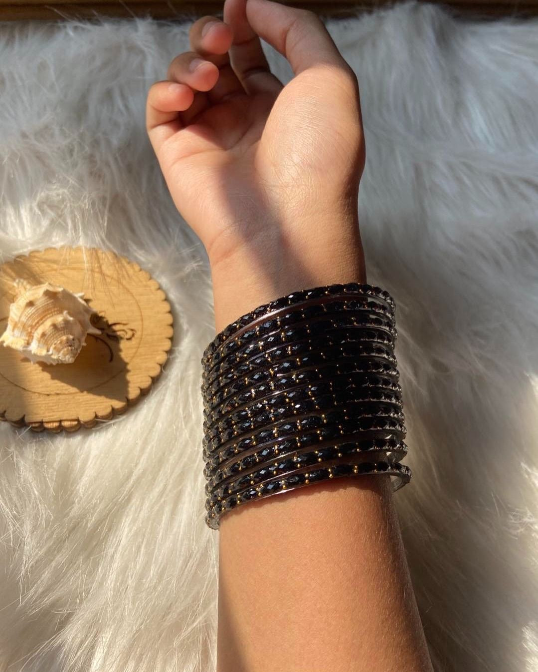 Raindrop Glass Bangles in Black